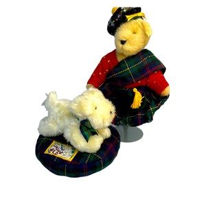 NORTH AMERICAN BEAR CO’S Muffy, Lulu and her bed in their Highland Fling outfits